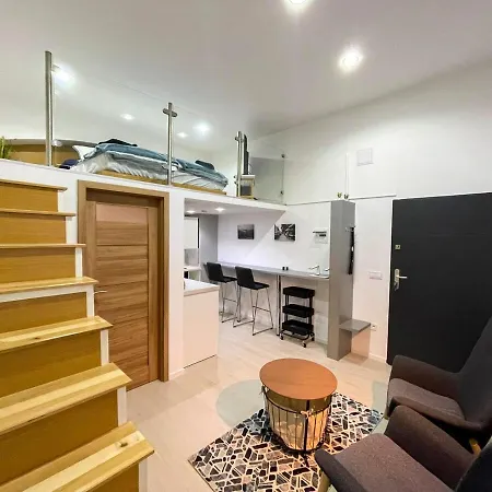 Stylish Quiet W Cheap Parking Closeby Apartman